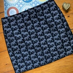 🦓 J. CREW Pencil Skirt Silver Zebras galloping on Black Size 10